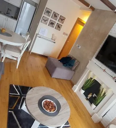 Apartlux Danilo 1 *
